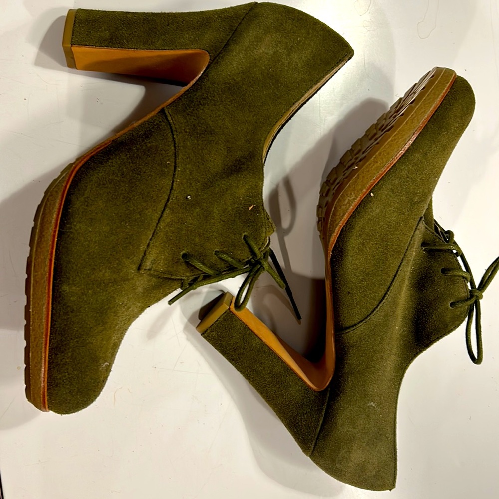 Olive suede lace up platform booty size 10
